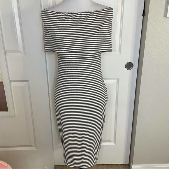 Goodnight Macaroon Striped Off The Shoulder Barbiecore Pin Up Style Dress S - Picture 13 of 14